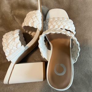 Size seven white heels never worn!!!!